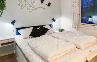 Amazing Home In Glesborg With Wifi - 3
