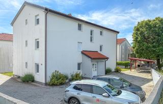 Amazing Apartment In Cizici With House Sea View - 3