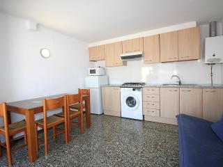 Ático céntrico renovado con gran terraza a solo 100m de la playa del Puerto - ES-228-34 - 2