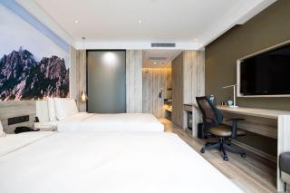 Atour Hotel Qingdao Zhanqiao Pier Sea View - 2