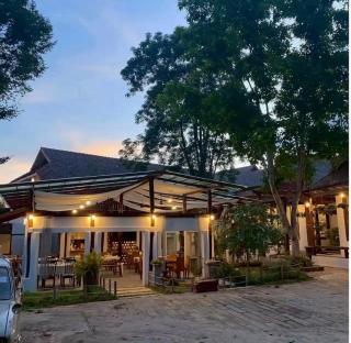 ZJ stay over the moon Wellness resort and cafe - 6
