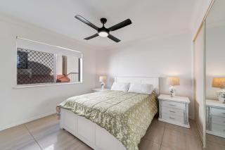 Pandanus Shores Unit 9 Kings Beach QLD - 4