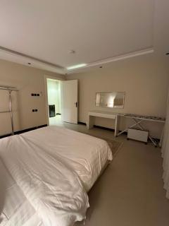 Al Ghadeer modern suite - 2