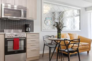 Luxury 1BR Plus Office in Downtown Toronto - Steps to St Lawrence Market, Distillery District - GYM - 1