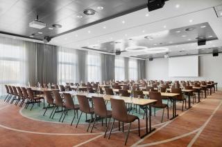 Courtyard by Marriott Basel - 2