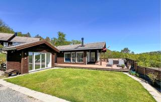 Cozy Home In Lyngdal With Wifi - 0