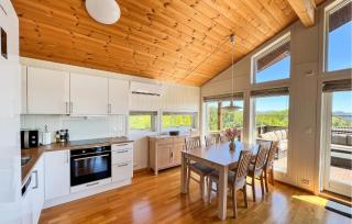 Cozy Home In Lyngdal With Wifi - 4