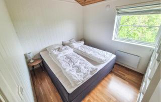 Cozy Home In Lyngdal With Wifi - 2