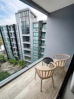 Modern 1BR at CityGate Kamala with Balcony - 5