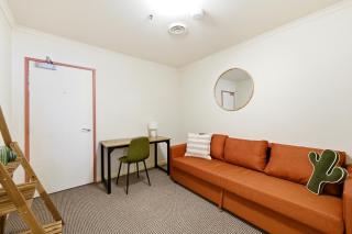 City-Edge 1-Bed Apartment with Pool Access - 7