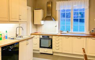 Amazing Home In Krokkleiva With House A Mountain View - 6