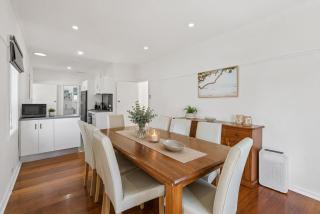 Airport West - Urban Retreat by Ready Set Stay - 9