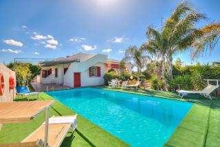 Villa Strea With Pool - Happy Rentals - 2