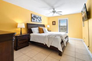 Cape Winds - Beachfront Pool, Sauna & Tennis near The Pier and Port Canaveral - 3