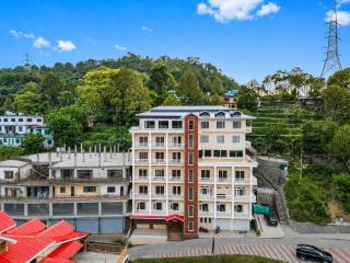 Hotel Luxeevista By Navodayans - 3