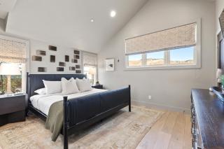 Walk to Ski Slopes Trails 3 Mountain View Homes on Empire Avenue 11 Bedrooms with Private Hot Tubs Fireplaces and AC PEA ML-3975 - 5