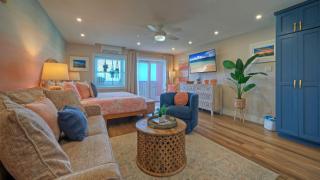 Summer Love Seaside Escape by AvantStay - 4