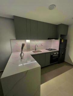 Apartamento moderno en el piso 24 con vistas al mar - 3
