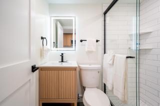 Ocean's Edge Luxury Rentals - 4