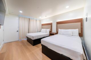 Ocean's Edge Luxury Rentals - 2