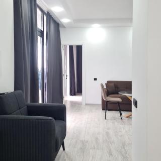 Seaside 1BR Apartment with Balcony Wi-Fi & Kitchen - 3