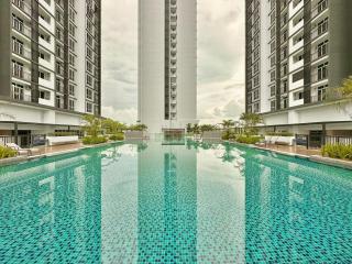 Trellis Residence Near CIQ By Stayrene - 2