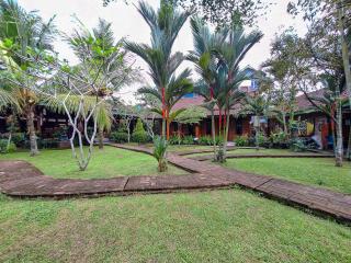 RedDoorz at Setumbu Family Cottage Borobudur - 0