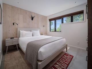 RMR: Tram Tower 3 Condo in Teton Village - 2