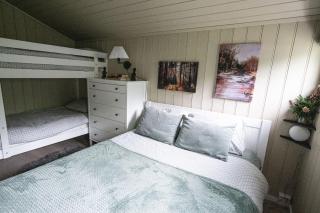 Modern cabin by Lake Lyseren with large private grounds - 9