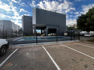 Cozy Luxury Apartment Midrand Smart TV, Fast Wi-Fi - 6