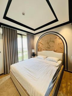 Luxury Midtown The Peak Apt 2BR Central Location - 6