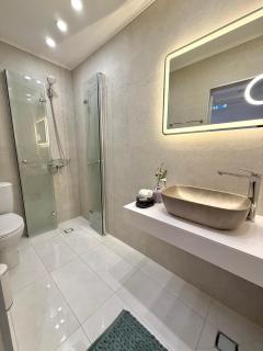 Sea Breeze Apartment - 9