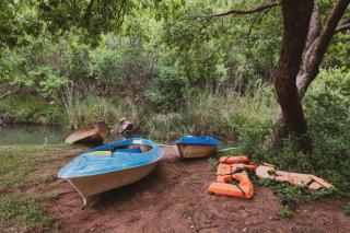 Riverside Paradise De Tweedespruit Cullinan - 2 Bedroom House - 4