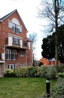 Basingstoke Apartments - Westlands House, City Centre, Home-From-Home - Basingstoke - 9