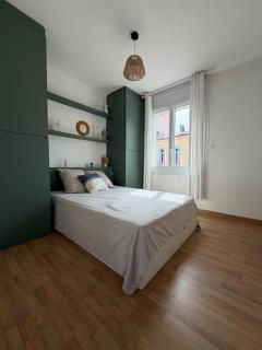 Charming Apartment with Canal Views - 2