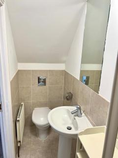 3 Bedroom City Centre Townhouse with Parking - 1