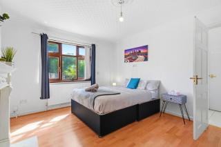 Cosy 4 Bedroom Birmingham - 9