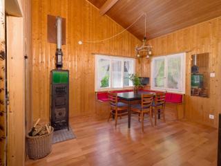 Private 2BR Mountain House near Lake with Garden - 8