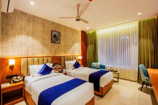 Grand Royal Residency - 4