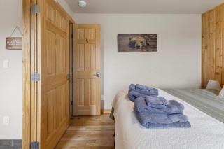 Stone Cliff Cottage - 1