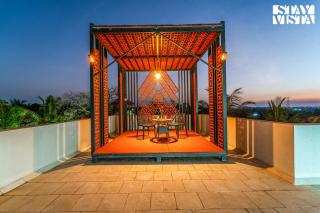 StayVista at Vafa Acres with BBQ & Jacuzzi - 4