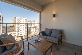 Bright 2BR Apartment with Terrace for 5 - 2