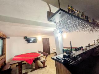 The Byala Escape, Private Villa with Bar & Hot Tub - 6