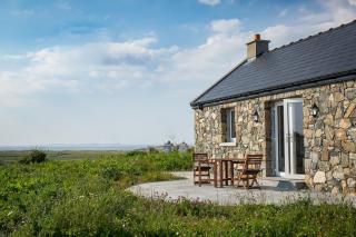 Paddy Carrolls Cottage - 9