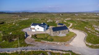 Paddy Carrolls Cottage - 6