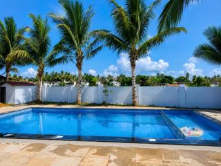 Golden Pearl Beach Resort - 8