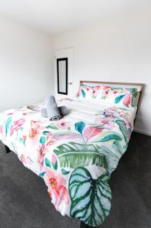 18Rodman 3-Bedroom newly furnished entire home - 2