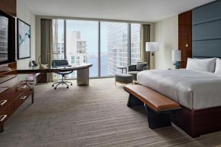Hotel Beaux Arts, Autograph - 4