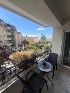 The Luxe Stay & Relax Apartments, Free Parking - 1