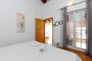 Kiara-sunny and vacant apartment near the center - 1